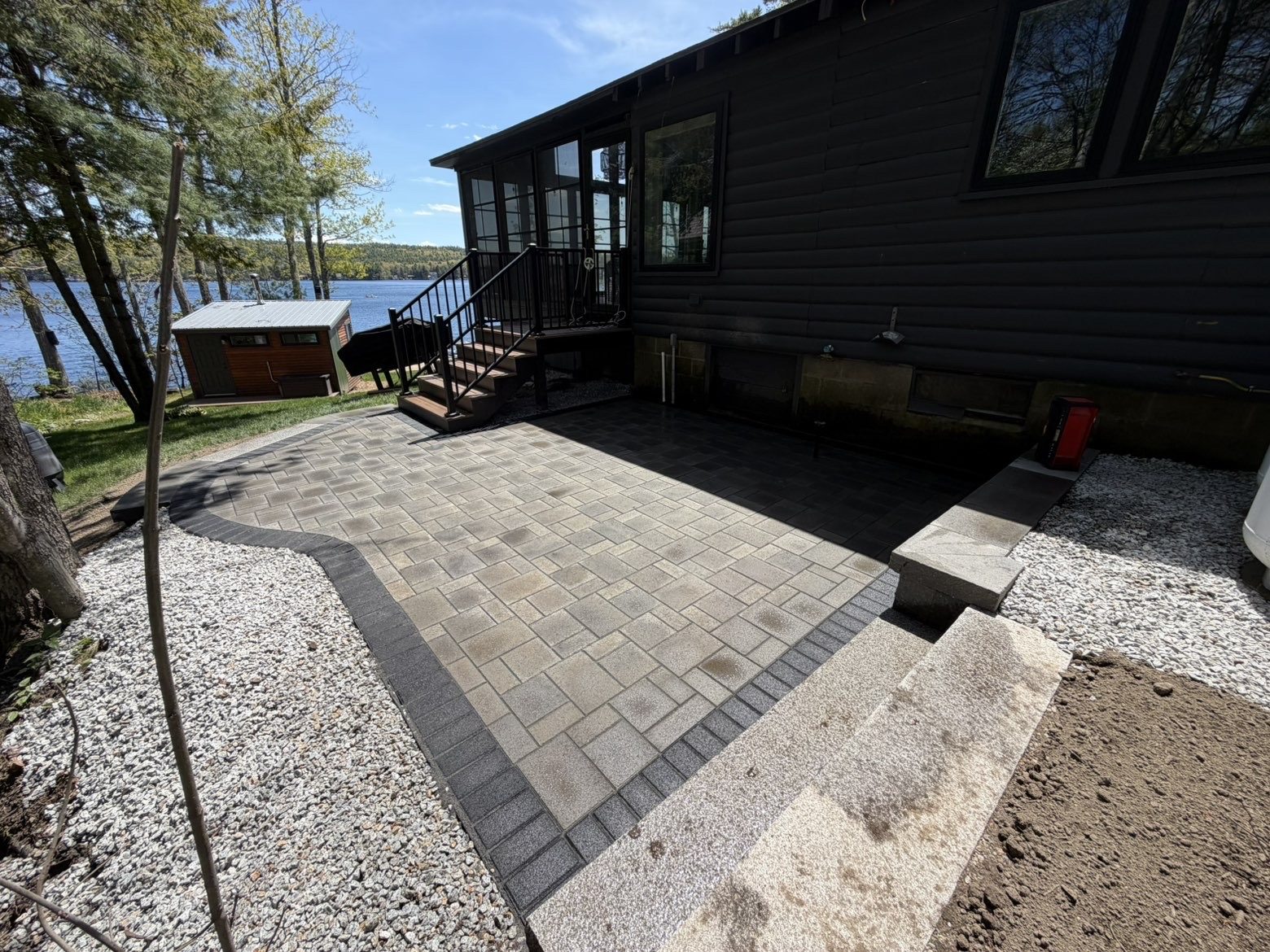Curved retaining wall